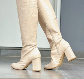 Bota Feminina Mia Cano Longo Amêndoa